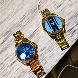 Michael Kors | Accessories | His Hers Michael Kors Smart  display picture 1
